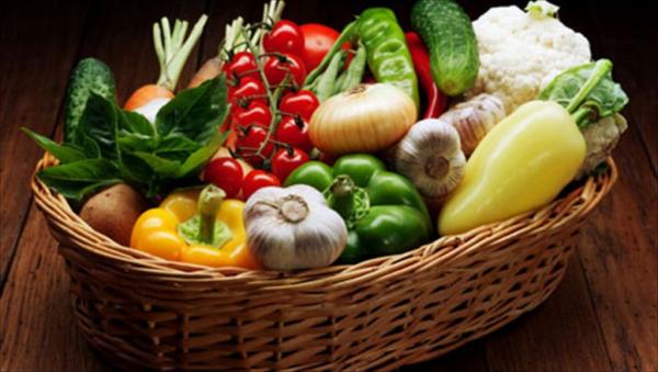 Μεταδίδεται ο κοροναϊός από τα τρόφιμα; Είναι ασφαλές το πόσιμο νερό;