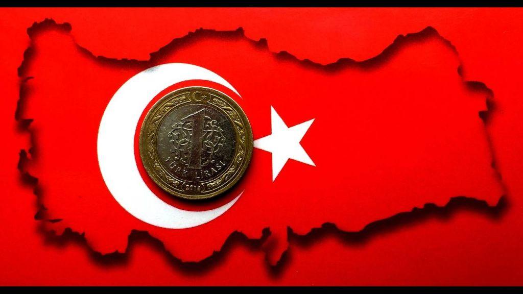 H λίρα καταρρέει, η Τουρκία παραπαίει και ο Ερντογάν αντιμέτωπος με μεγάλα διλήμματα