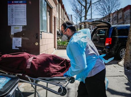 Κοροναϊός - ΗΠΑ : 1.225 νέοι θάνατοι σε 24 ώρες