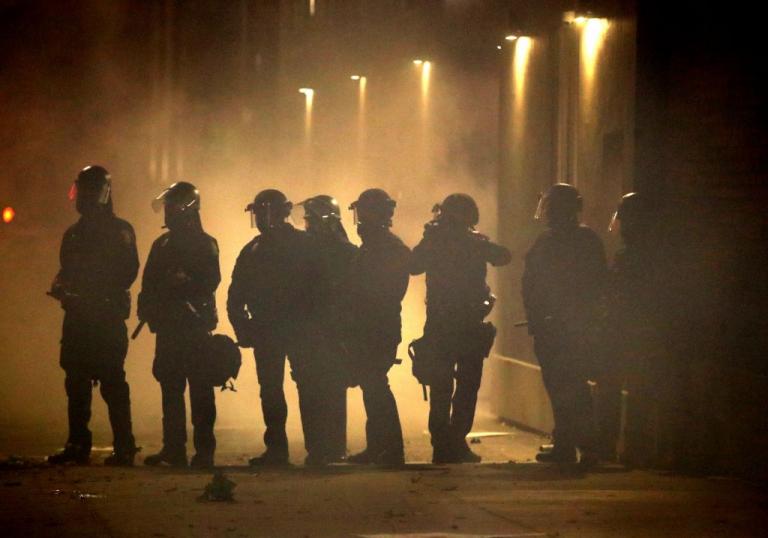 Έλληνας της Μινεσότα: Ο στρατός δεν μπορεί να σταματήσει τις φασαρίες