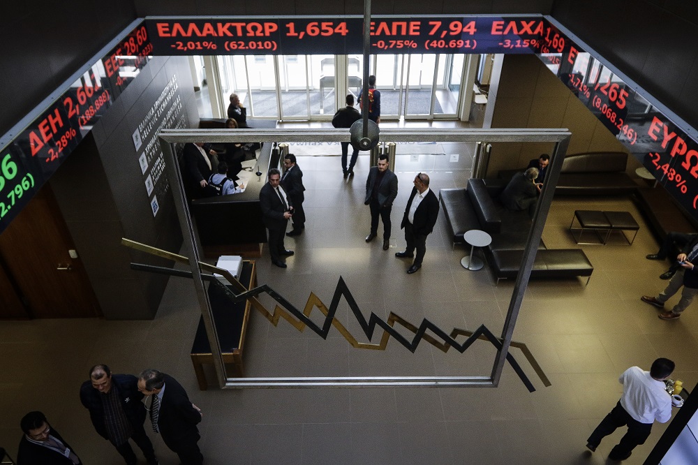 «Βουτιά» στο Χρηματιστήριο Αθηνών: Με πτώση 3,3% ξεκίνησε η συνεδρίαση
