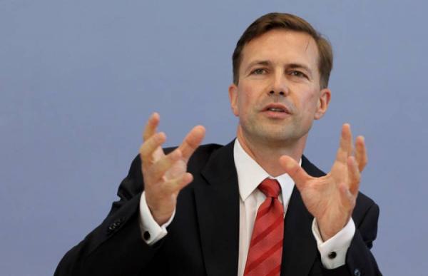 Το Βερολίνο θα εφαρμόσει την απόφαση του Συνταγματικού Δικαστηρίου για το πρόγραμμα της ΕΚΤ