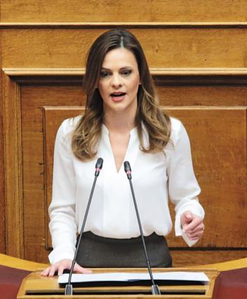 Αχτσιόγλου: Κίνδυνος για το ασφαλιστικό – Η κυβέρνηση να στηρίξει θέσεις εργασίας και μισθούς