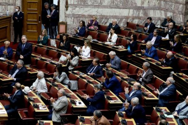 Συμφωνία των Πρεσπών: Η βουλή απέρριψε την άρση της ασυλίας των βουλευτών του ΣΥΡΙΖΑ