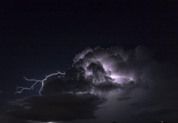 Συγκλονίζει ο σύζυγος 52χρονης που σκοτώθηκε από κεραυνό: Πώς θα τα βγάλω πέρα;