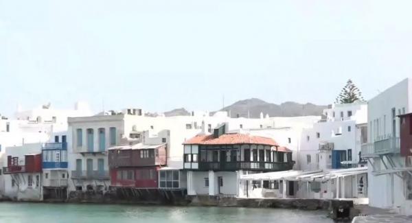 Αγνώριστη η Μύκονος: Άδειο κι έρημο των νησί των ανέμων