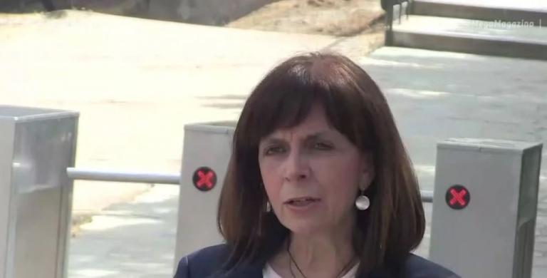 Σακελλαροπούλου από την Ακρόπολη: Τα μάρμαρα έλαμπαν όπως στο στίχο του Σεφέρη