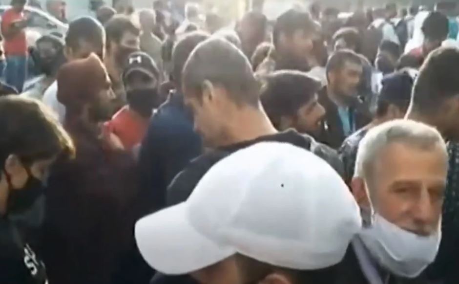 Το αδιαχώρητο έξω από την Υπηρεσία Ασύλου - Δεκάδες πρόσφυγες περίμεναν για να εξυπηρετηθούν