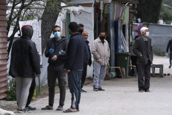 Ακροδεξιός διοικητής σε δομή προσφύγων – Συνεργάζεται με εκδοτικό οίκο που εκδίδει ναζιστικά βιβλία