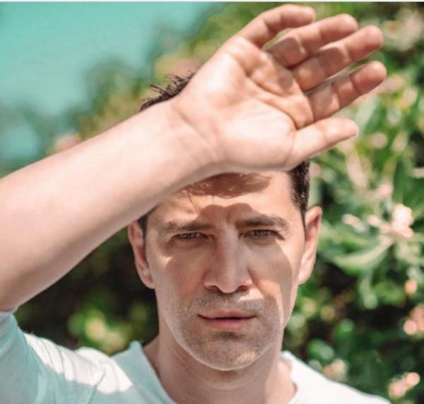 Σάκης Ρουβάς: Η φωτογραφία που μας άφησε με το στόμα ανοιχτό