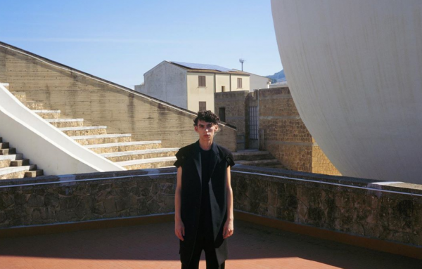 Ταξίδι στην Σικελία μέσα από την νέα συλλογή Jil Sander