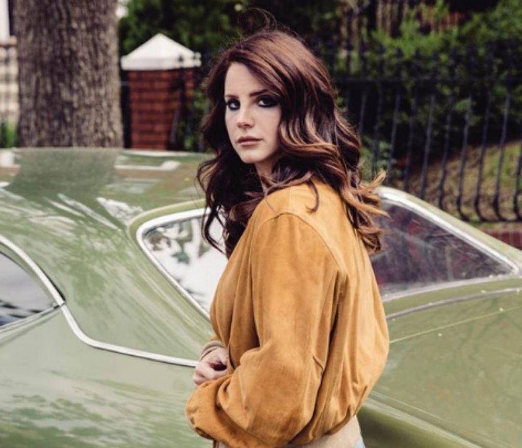 Lana Del Rey: Γιατί επικρίνουν τους στίχους των τραγουδιών της;