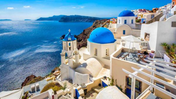 Το σχέδιο της Κομισιόν για τουρισμό και «ξεκλείδωμα»  των συνόρων – Πώς θα γίνονται τα ταξίδια