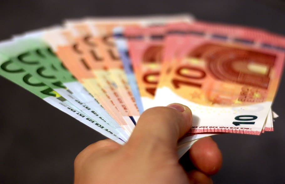 Επίδομα 800 ευρώ: Το ένα εκατομμύριο θα φτάσουν οι δικαιούχοι – Όλα όσα πρέπει να γνωρίζετε