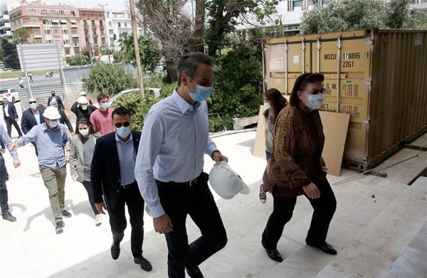 Στο εργοτάξιο της Εθνικής Πινακοθήκης ο Μητσοτάκης