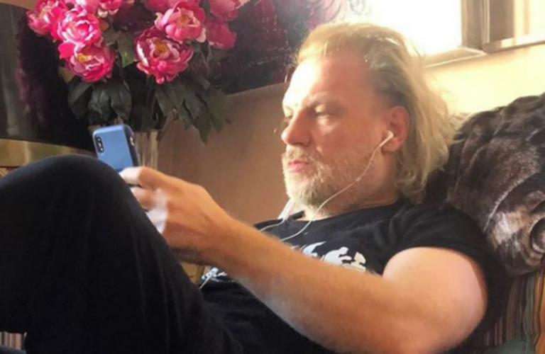 Κώστας Σπυρόπουλος: Άλλαξε κούρεμα μέσα στην καραντίνα