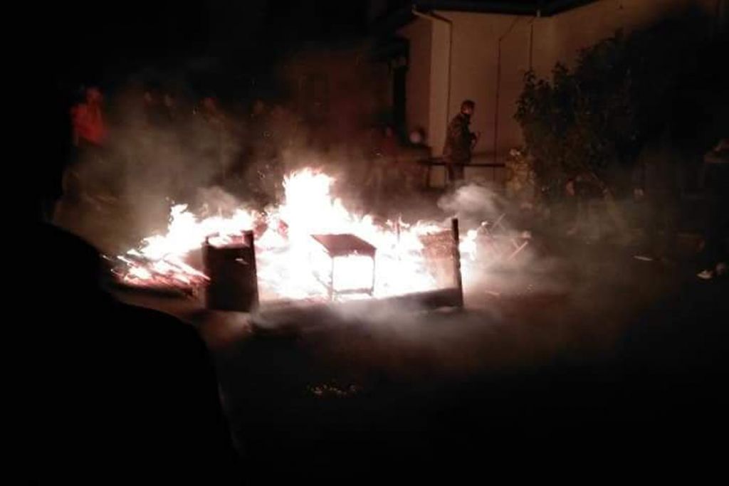 Πέλλα: Έβαλαν φωτιά σε ξενοδοχείο που θα φιλοξενούσε πρόσφυγες