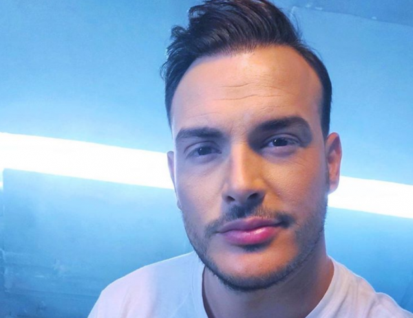 Σάκης Αρσενίου : Τερμάτισε το baby challenge με επική φωτογραφία