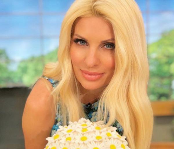 Ελένη Μενεγάκη: Από την πρώτη τηλεοπτική της εμφάνιση μέχρι σήμερα