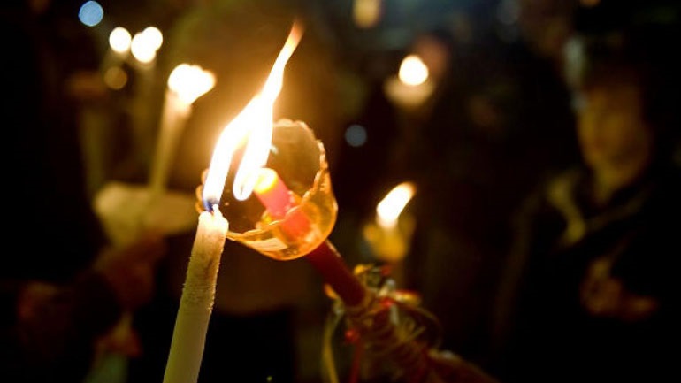 «Χριστός Ανέστη» στις εκκλησίες απόψε – Πώς θα γίνουν οι αναστάσιμες λειτουργίες