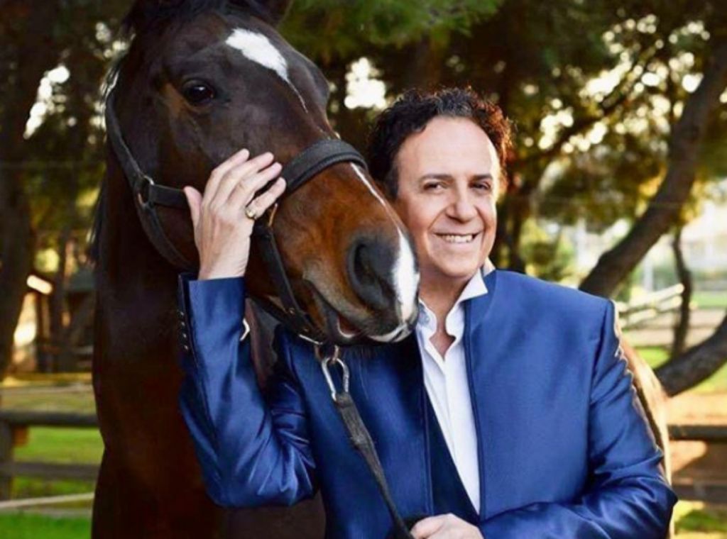 Χάρης Ρώμας: Δημοσίευσε φωτογραφία από τότε που ήταν είκοσι χρονών