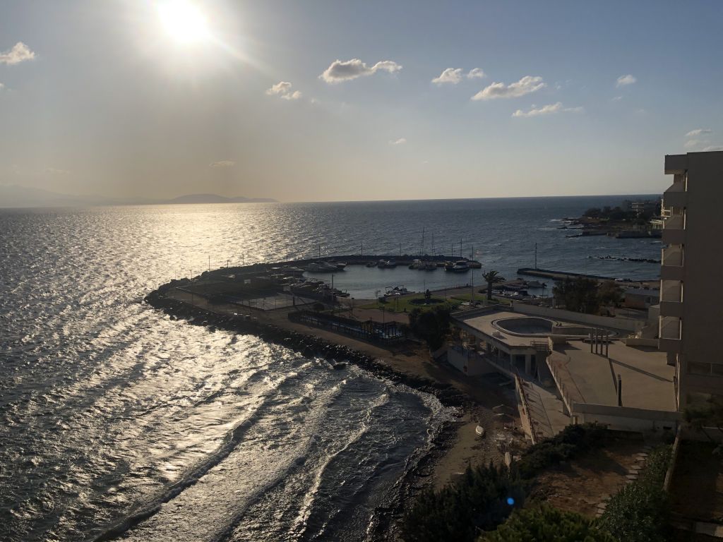 Ρόδος : Η άνεργη μητέρα της 9χρονης ξύπνησε μνημονιακές μνήμες