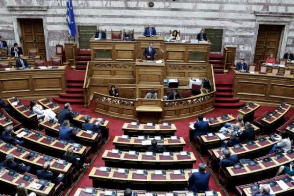 Η Βουλή καταργεί το χαρτί