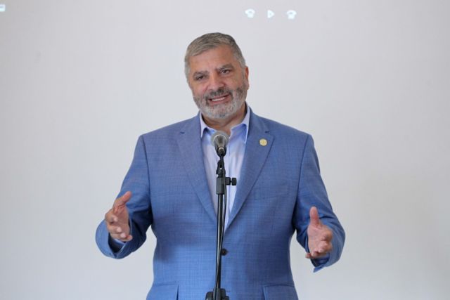 Πατούλης για «ψευτογιατρό»: Αγόραζε την ελπίδα των ανθρώπων