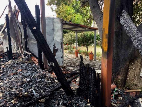 Οδοιπορικό του MEGA στη μονή Βαρνάκοβας που έγινε στάχτη