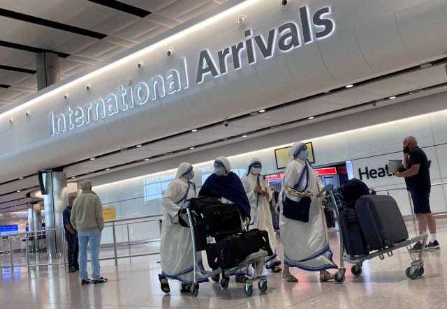 Βρετανία: Έντονες αντιδράσεις για την 14ήμερη καραντίνα σε ταξιδιώτες
