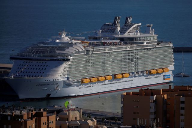Ισπανία: «Μπλόκο» στα κρουαζιερόπλοια παρά τον άνοιγμα του τουρισμού