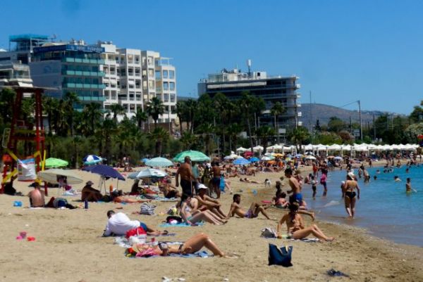 Έρχεται ήπιος καύσωνας από την Τρίτη – Πού θα χτυπήσει «κόκκινο» ο υδράργυρος