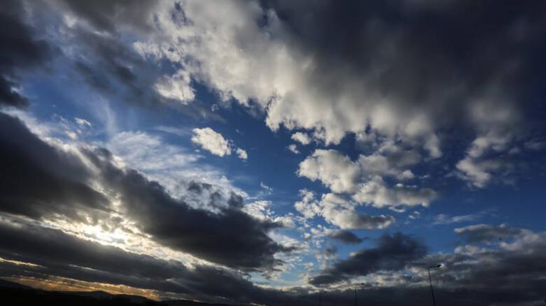 Καιρός : Βροχές και καταιγίδες – Σε ποιες περιοχές