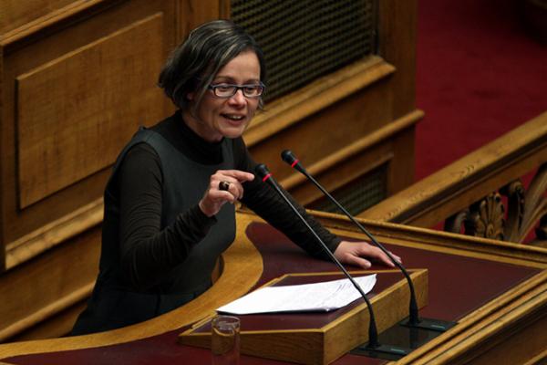 Επική ερώτηση Σκούφα – ΣΥΡΙΖΑ: Μήπως τα Αγγλικά στο νηπιαγωγείο εξυπηρετούν αμερικανικά συμφέροντα;