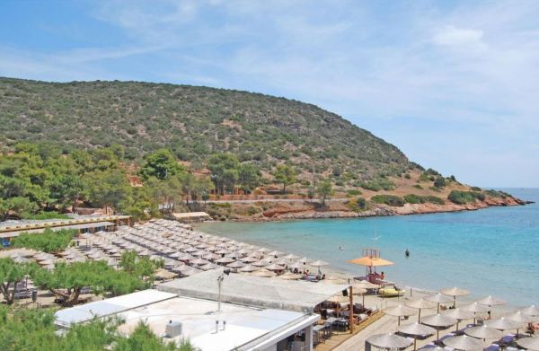 Σφραγίστηκε η πλαζ «Αυλάκι» στο Πόρτο Ράφτη