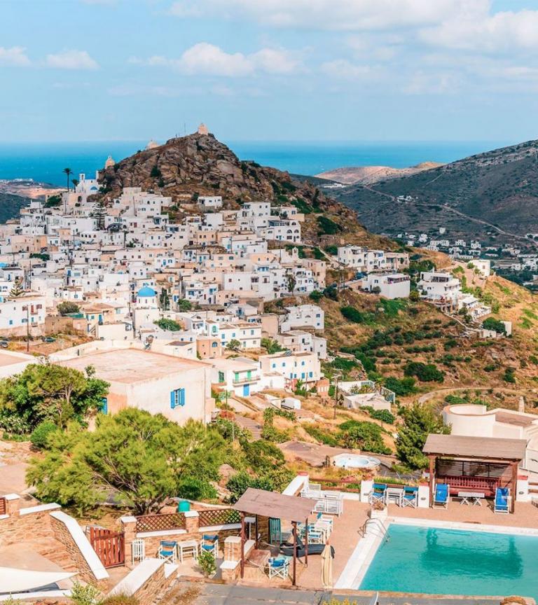 Η Ίος ετοιμάζεται για την τουριστική σεζόν