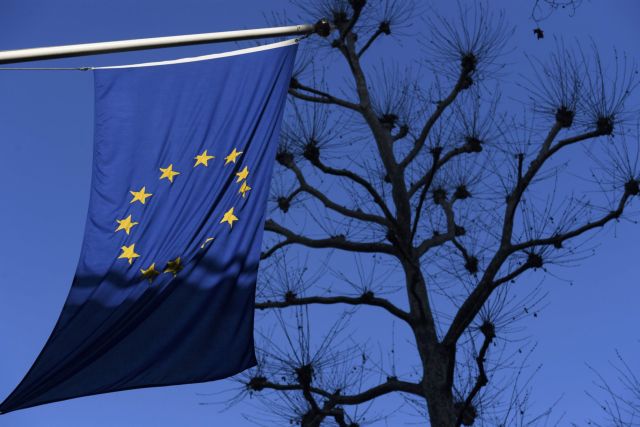 Κοροναϊός: Απογοητευμένοι και δύσπιστοι οι ευρωπαίοι πολίτες από τη διαχείριση της πανδημίας