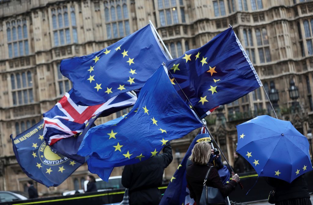 Τέσσερα χρόνια μετά το δημοψήφισμα για το Brexit οι Βρετανοί υποστηρίζουν την ΕΕ