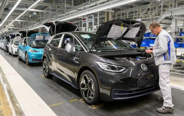 Υπέρ της ηλεκτροκίνησης το γερμανικό πακέτο στήριξης της αγοράς αυτοκινήτου