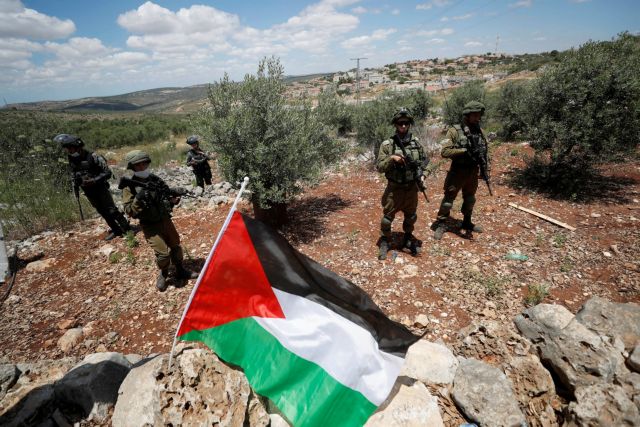Ισραήλ: Εκατοντάδες στην κηδεία του Παλαιστίνιου που σκοτώθηκε