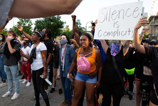 Black Out Tuesday: Σε «παύση» η μουσική βιομηχανία για τη δολοφονία Φλόιντ