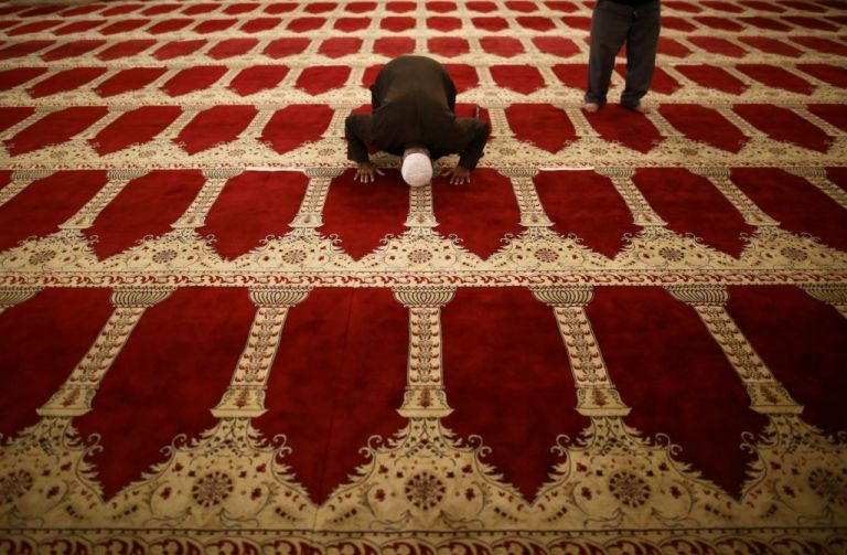 Θύματα διακρίσεων οι άθεοι και οι ανθρωπιστές σε πολλές χώρες του κόσμου