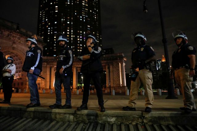 Δολοφονία Φλόιντ: Δυο τραυματίες αστυνομικοί στη Νέα Υόρκη