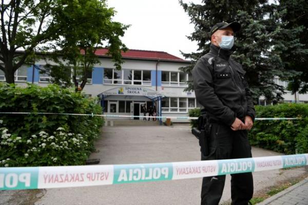 Αιματηρή επίθεση σε σχολείο στη Σλοβακία με τραυματισμένα παιδιά και νεκρούς