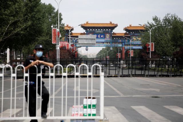Κοροναϊός: Ο τρόμος επέστρεψε στο Πεκίνο - Εισαγόμενο σολομό «δείχνουν» ως υπεύθυνο