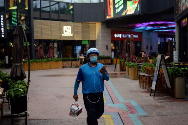 Κίνα : Χορηγούν μη εγκεκριμένα εμβόλια σε εργαζόμενους στο Πεκίνο