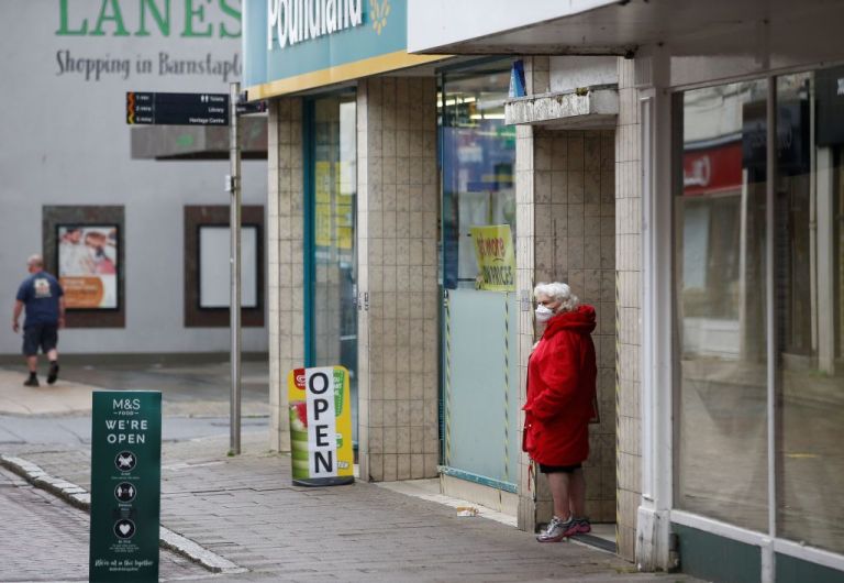 «Δεν έχουμε κρεβάτια για ανθρώπους σαν κι εσένα» – Αυξάνει την κακοποίηση ηλικιωμένων ο κοροναϊός