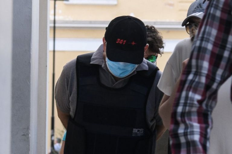 Αποκλειστικό MEGA : Οργή από τις νέες αποκαλύψεις για την δράση του ψευτογιατρού