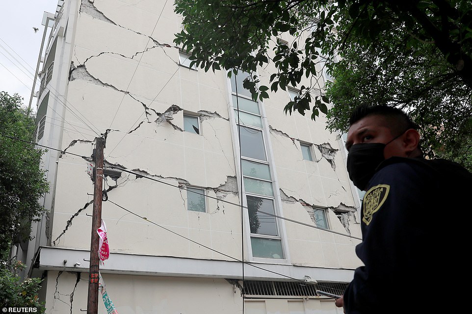 Μεξικό : Στους δέκα οι νεκροί από τον σεισμό των 7,5 Ρίχτερ