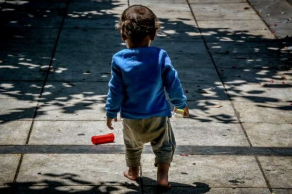 Κλωτσοσκούφι της Ευρώπης οι πρόσφυγες – Ελλιπές και επικίνδυνο αποδείχτηκε το σχέδιο αποσυμφόρησης